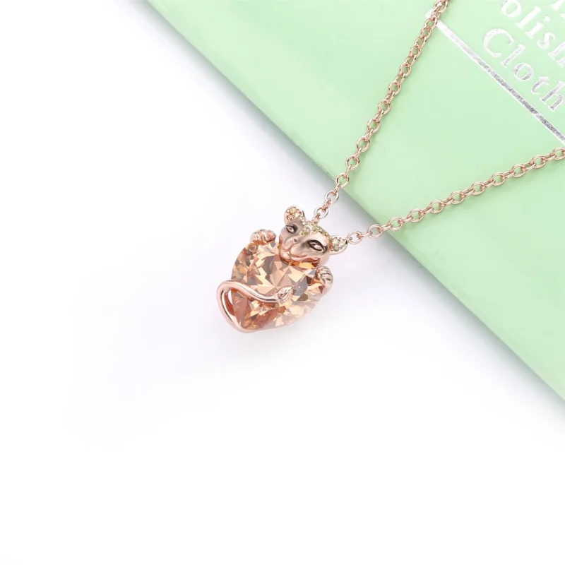 (immagine per) Collana PANDORA con pendente Cuore e leonessa scintillante 388068CZM - Visualizza 2