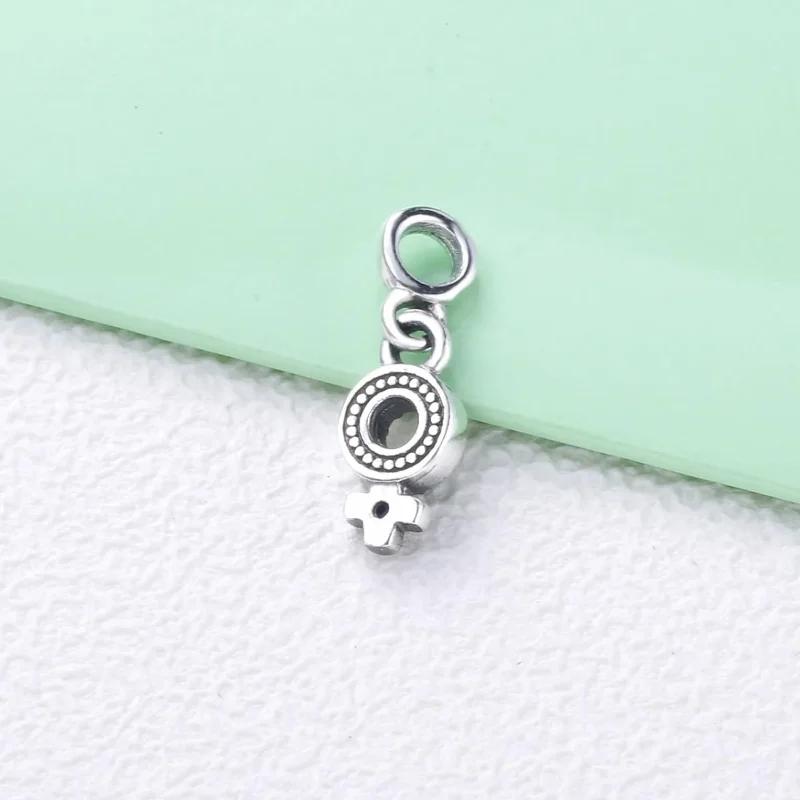(immagine per) Mini Charm pendente PANDORA Il mio orgoglio di donna 798382NRGMX - Visualizza 3
