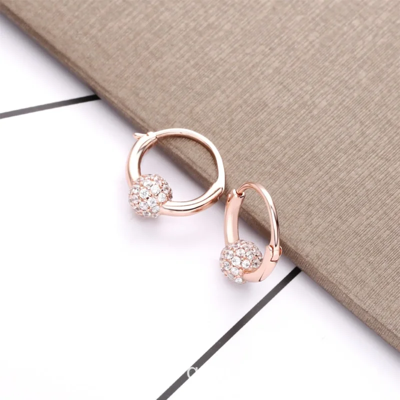 (immagine per) Orecchini a Cerchio PANDORA Sfere Luminose e Pavè 288294CZ - Visualizza 4