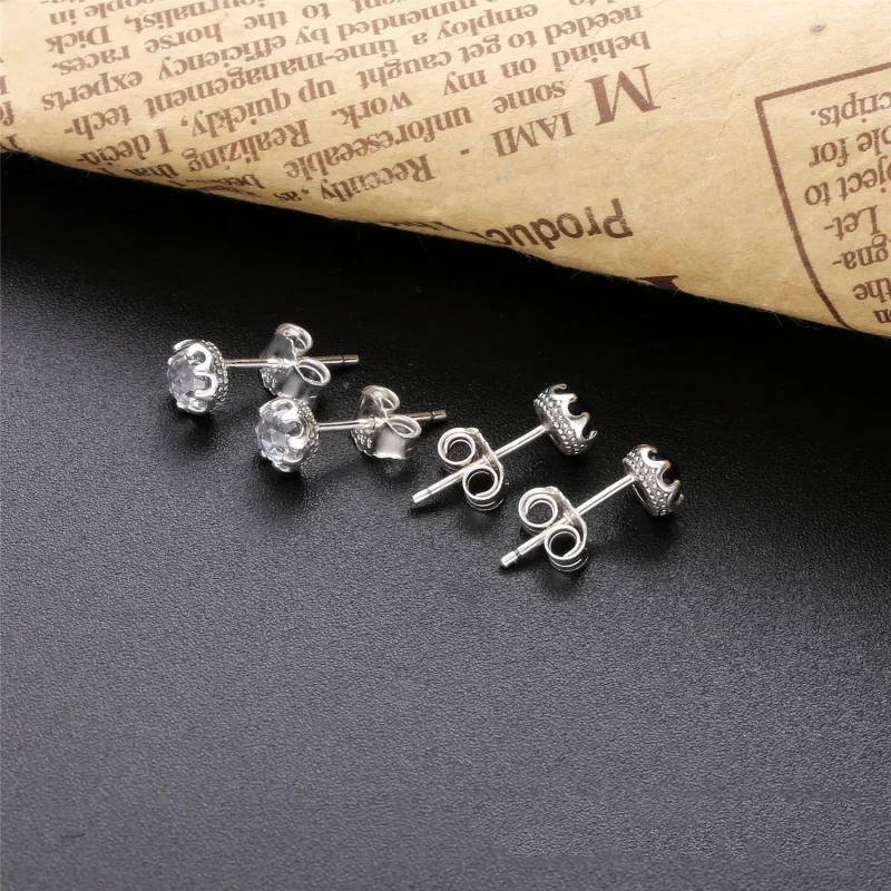 (immagine per) Orecchini a Lobo PANDORA Corone Scintillanti 298311CZ - Visualizza 2