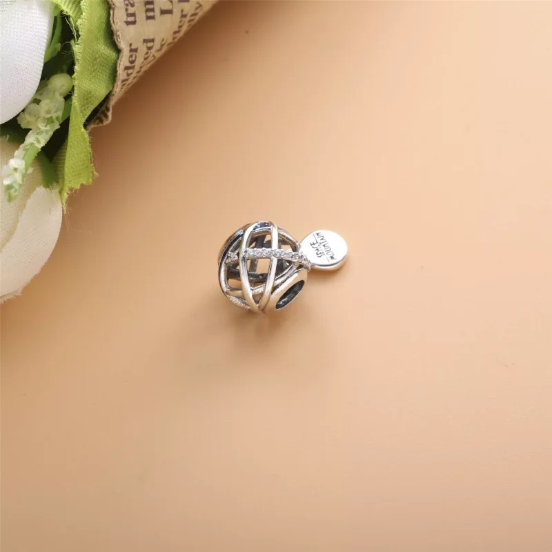 (immagine per) Charm PANDORA Disney Darks Montagna Spaziale in argento - 798633C01 - Visualizza 3
