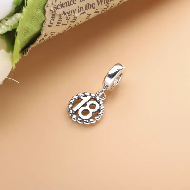 (immagine per) Charm pendente PANDORA 18 ° compleanno in argento - 790495 - Visualizza 2