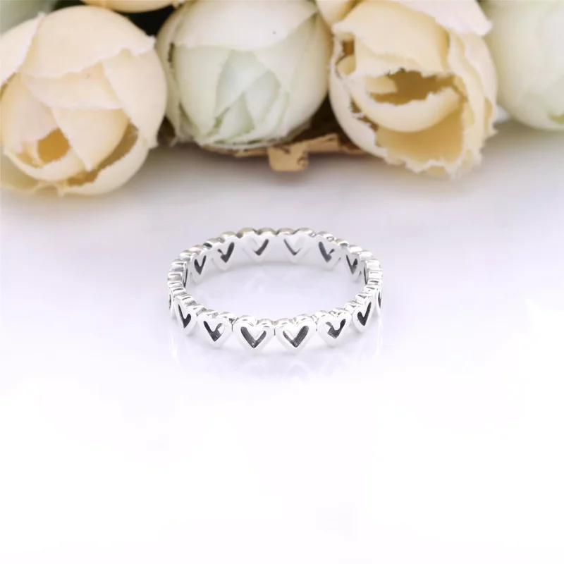 (immagine per) Anello PANDORA Fascia di Cuori disegnati - 198696C00 - Visualizza 3