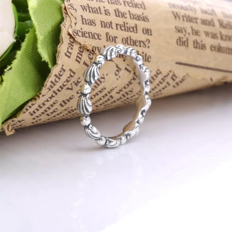 (immagine per) Anello PANDORA a fascia conchiglie con sfere - 198943C00 - Visualizza 2