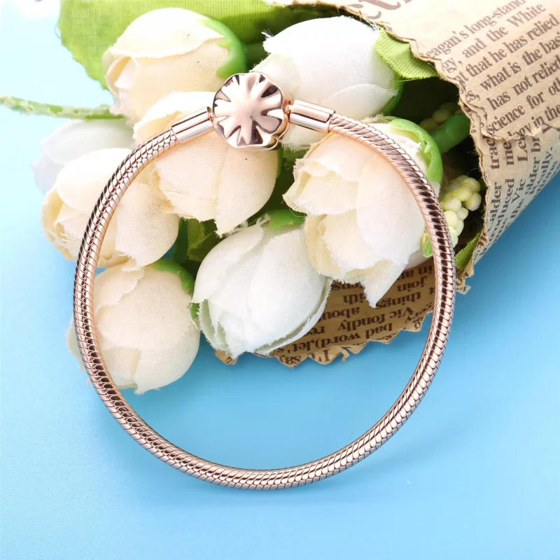 (immagine per) Bracciale pandora moments con maglia snake e chiusura ventaglio rosa - 588145C01 - Visualizza 4