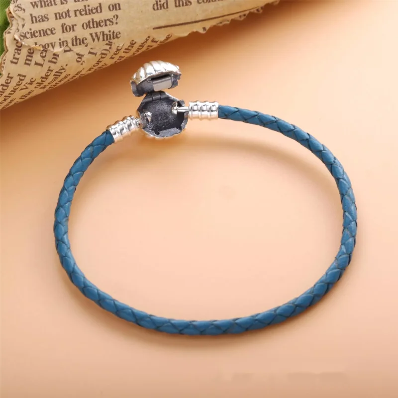 (immagine per) Bracciale Pandora Moments in pelle intrecciato turchese con chiusura a conchigli - Visualizza 4