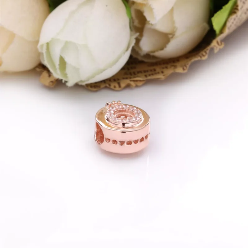 (immagine per) Charm PANDORA con O coronata e pavé - 789059C01 - Visualizza 4