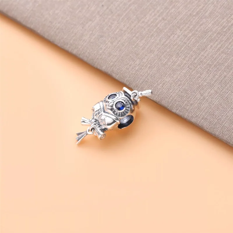 (immagine per) Charm PANDORA Gufo saggio per la laurea - 798907C01 - Visualizza 3