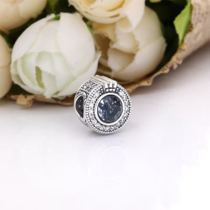 (immagine per) Charm PANDORA blu con O coronata scintillante - 799058C01 - Visualizza 2