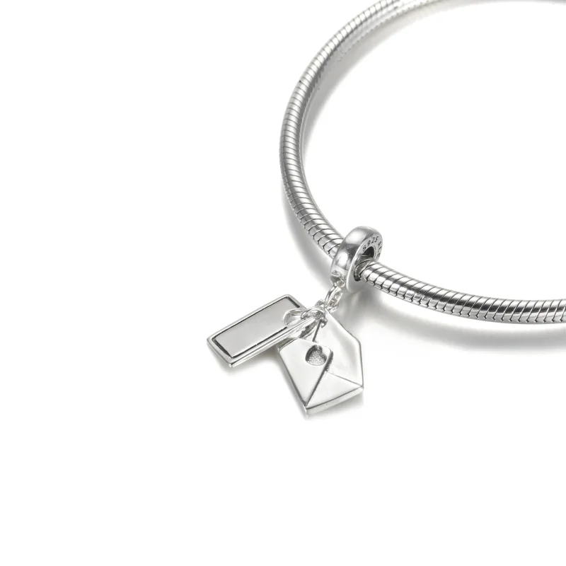 (immagine per) Charm Pendente Pandora Lettera e busta da incisione - 799274C00 - Visualizza 5