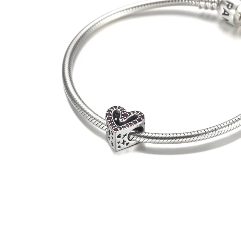 (immagine per) Charm Pandora Cuore rosso rubino scintillante a mano libera - 798692C02 - Visualizza 5
