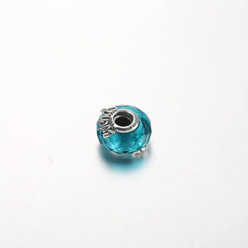 (immagine per) Charm Pandora in vetro di Murano sfaccettato per l'amicizia - 792762C01 - Visualizza 4