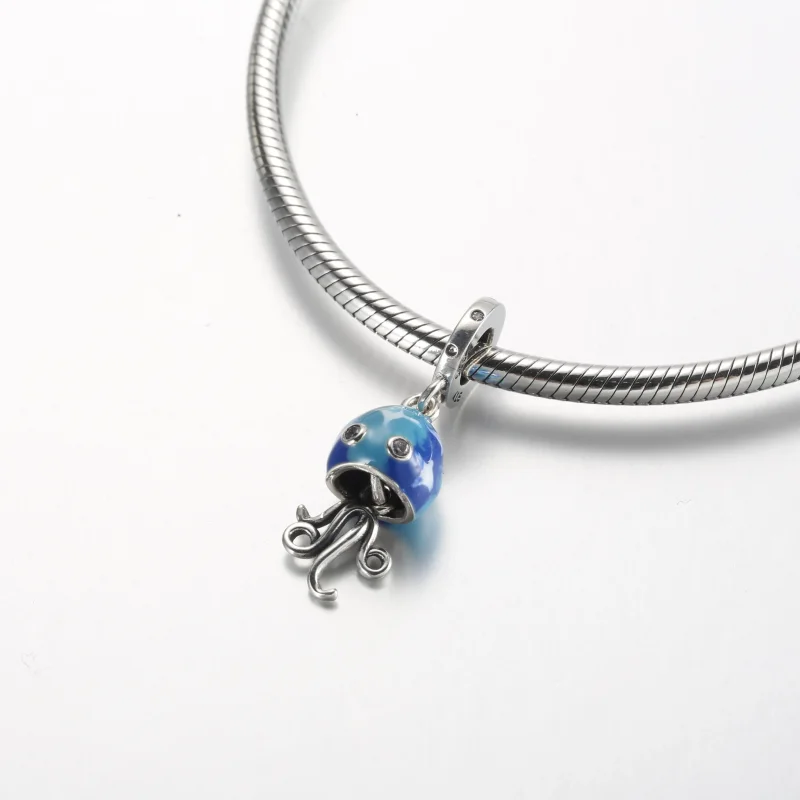 (immagine per) Charm pendente medusa cambia colore Pandora - 792704C01 - Visualizza 4
