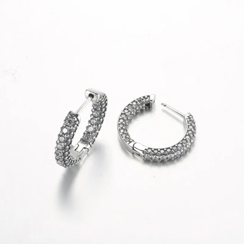 (immagine per) Orecchini cerchio singolo con pavé Pandora Timeless - 292624C01 - Visualizza 5