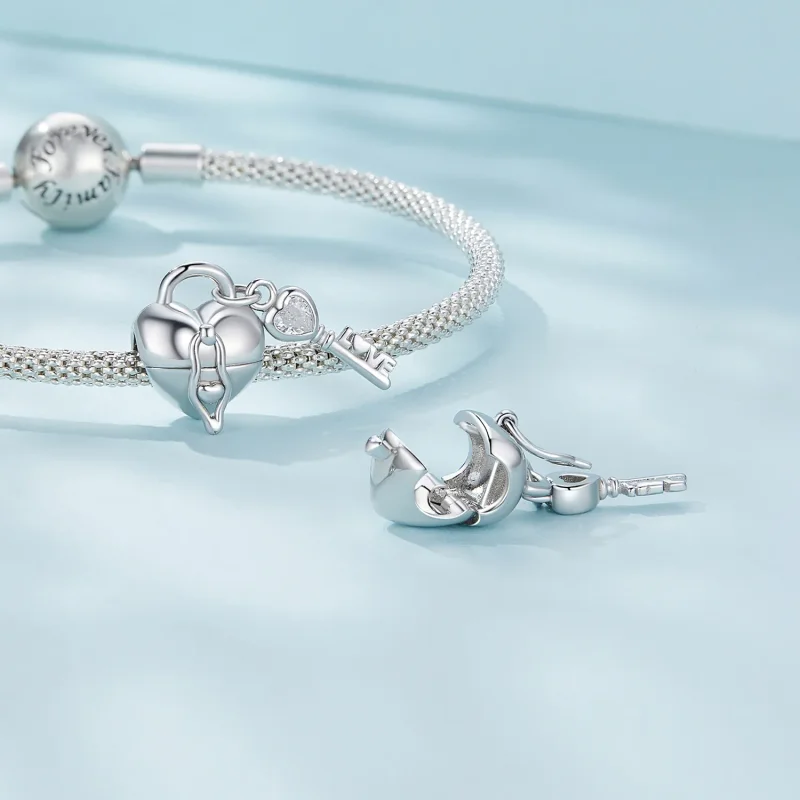 (immagine per) Charm a forma di chiave con lucchetto a forma di cuore in stile Pandora - SCC258 - Visualizza 4