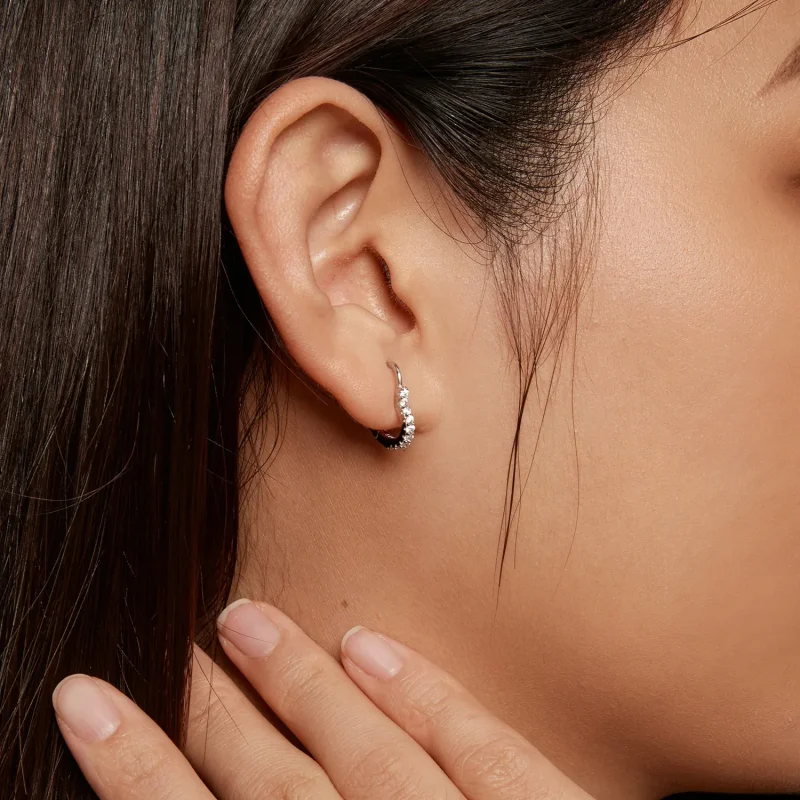 (immagine per) Orecchini a cerchio a forma di cuore in stile Pandora con Moissanite (Un Certifi - Visualizza 9