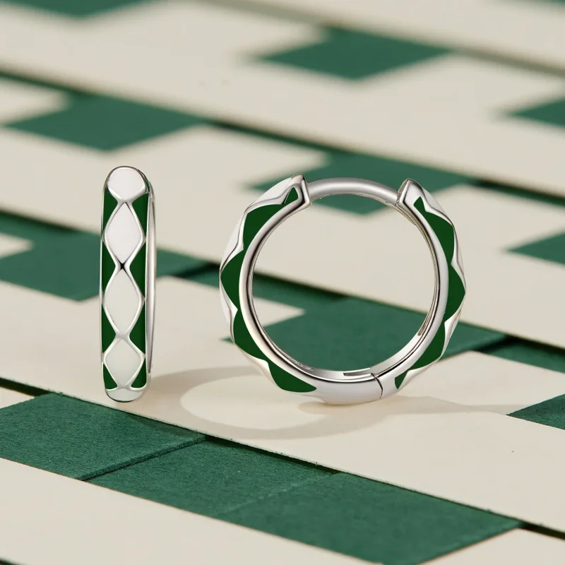 (immagine per) Orecchini a cerchio con motivo a diamante verde e bianco in stile Pandora - SCE1 - Visualizza 2