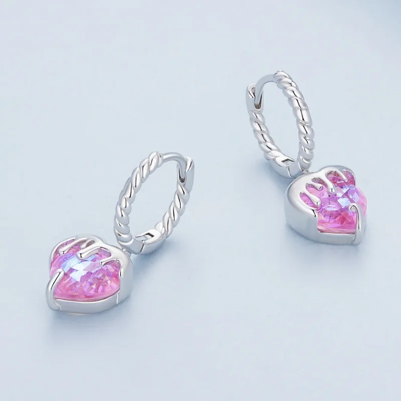 (immagine per) Orecchini a cerchio con pendenti a forma di cuore che si fondono nello stile Pan - Visualizza 3