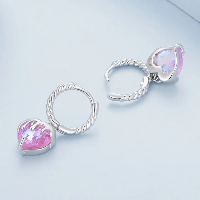 (immagine per) Orecchini a cerchio con pendenti a forma di cuore che si fondono nello stile Pan - Visualizza 4
