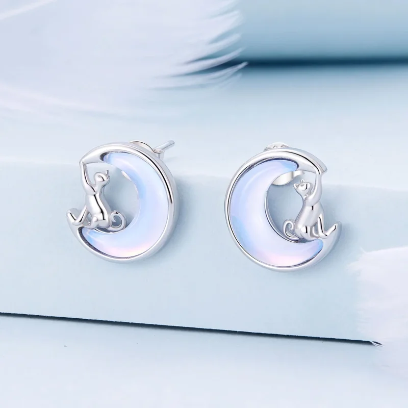 (immagine per) Orecchini a perno con pendenti a forma di gatto lunare nello stile di Pandora - - Visualizza 2