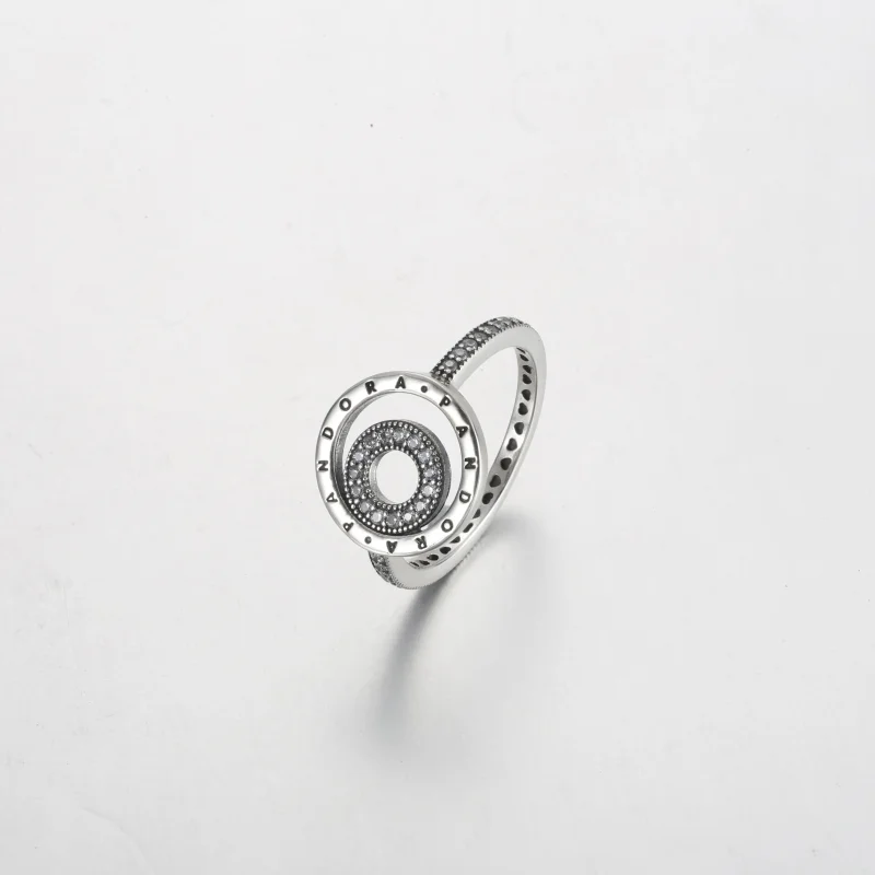 (immagine per) Anello con pavé di cerchi con logo Pandora - 192316C01 - Visualizza 2