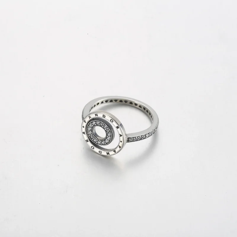 (immagine per) Anello con pavé di cerchi con logo Pandora - 192316C01 - Visualizza 3