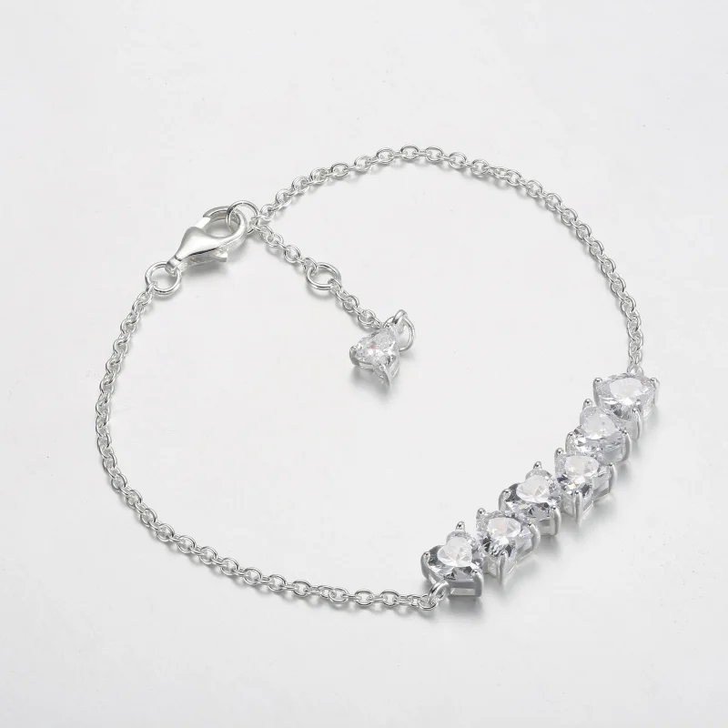 (immagine per) Bracciale a catena con cuori scintillanti senza fine - 591162C01 - Visualizza 2
