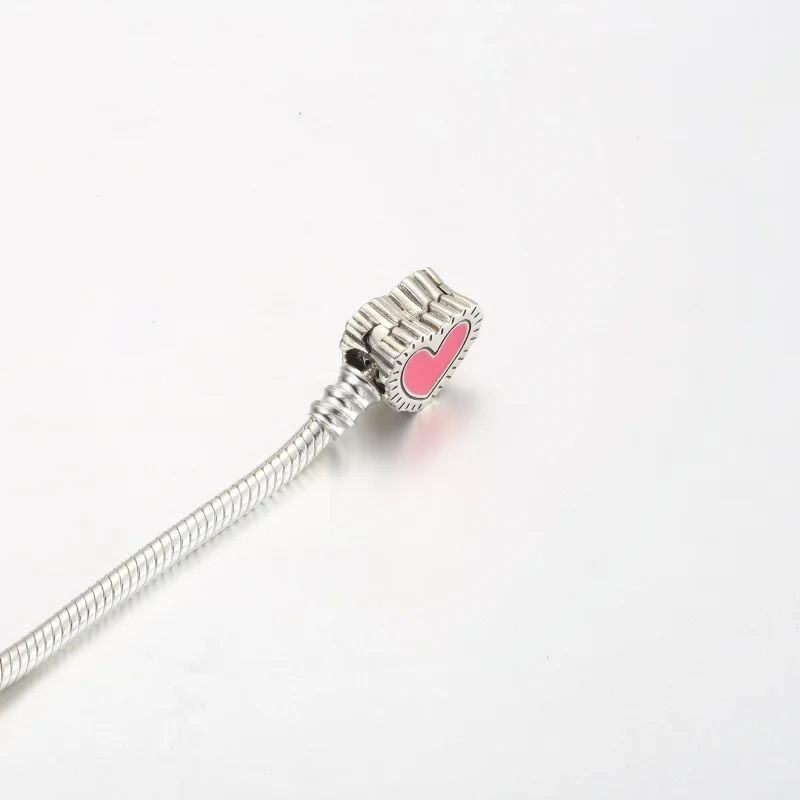 (immagine per) Bracciale Keith Haring™ x Pandora Moments con catena serpente a cuore radioso - - Visualizza 4