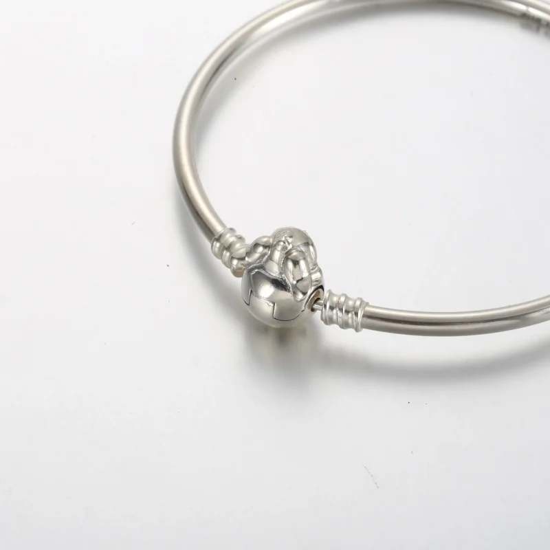 (immagine per) Bracciale rigido Pandora Moments Disney Stitch con chiusura mordace - 591683C01 - Visualizza 3