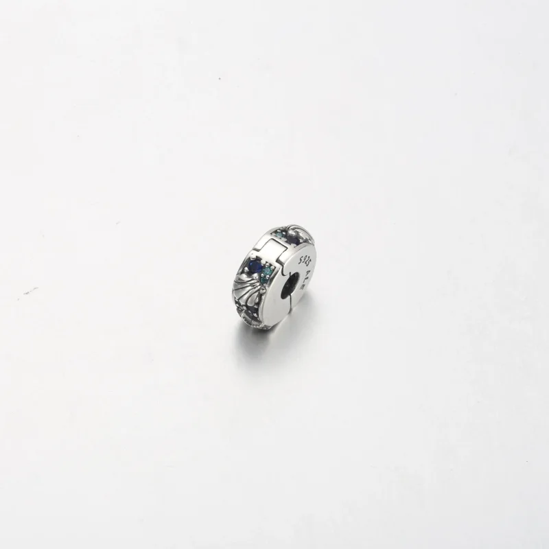 (immagine per) Charm con clip a forma di stella marina e conchiglia tropicale - 791678C01 - Visualizza 2