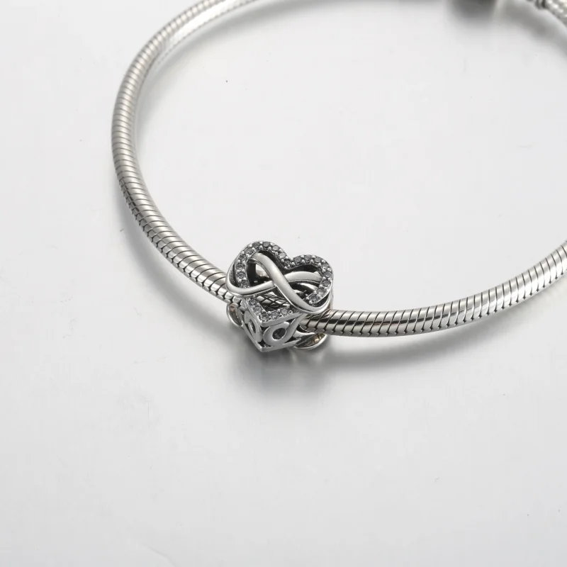 (immagine per) Charm PANDORA a forma di cuore rosso infinito della famiglia - 792246C01 - Visualizza 4