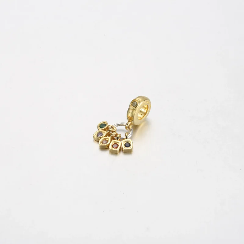 (immagine per) Charm pendente PANDORA con pietre dell'infinito di Marvel The Avengers - 760774C - Visualizza 2