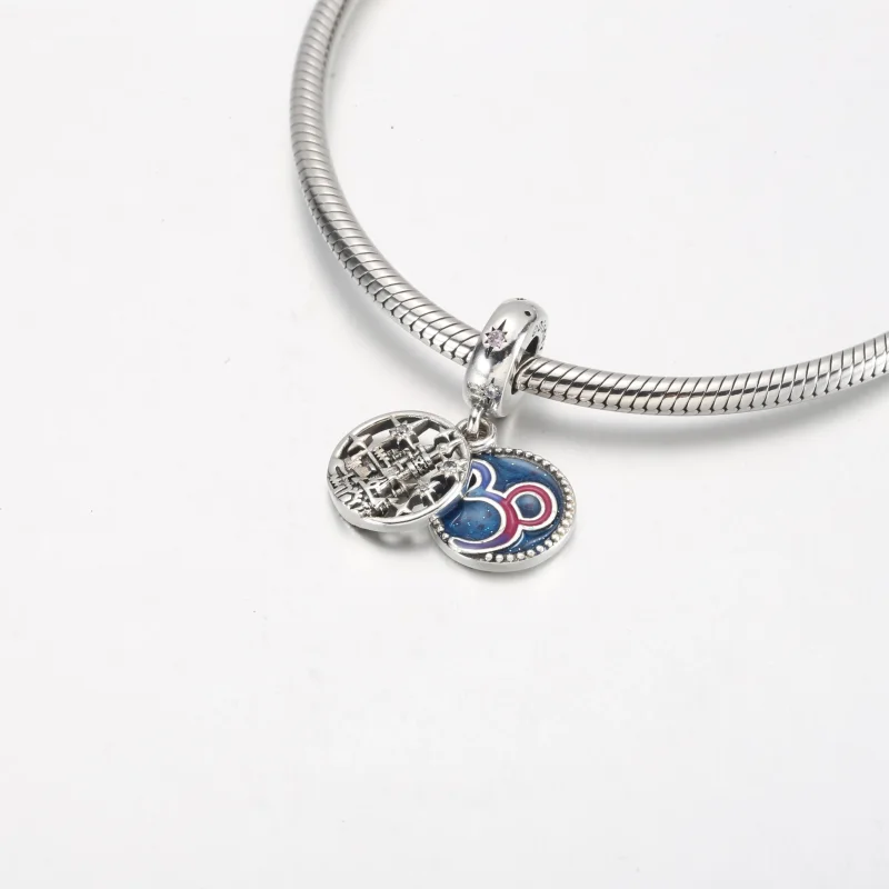 (immagine per) Charm pendente PANDORA del 30° anniversario di Disneyland Paris - 791674C01 - Visualizza 4