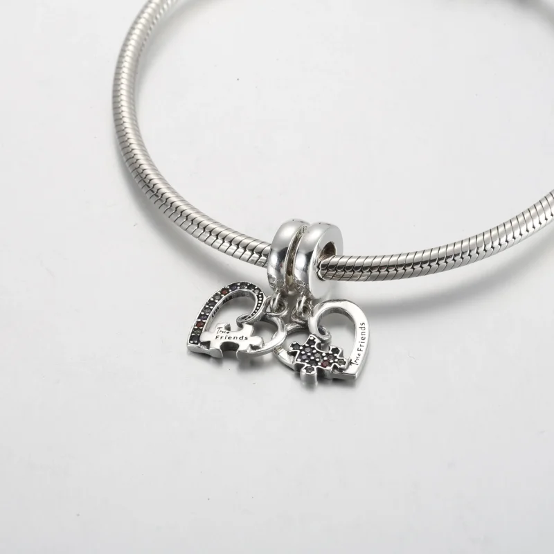 (immagine per) Charm pendente PANDORA dell'amicizia divisibile con cuori di puzzle - 792239C01 - Visualizza 4