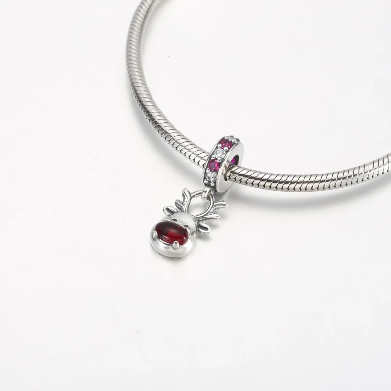 (immagine per) Charm pendente PANDORA di Murano con renna dal naso rosso - 792330C01 - Visualizza 4