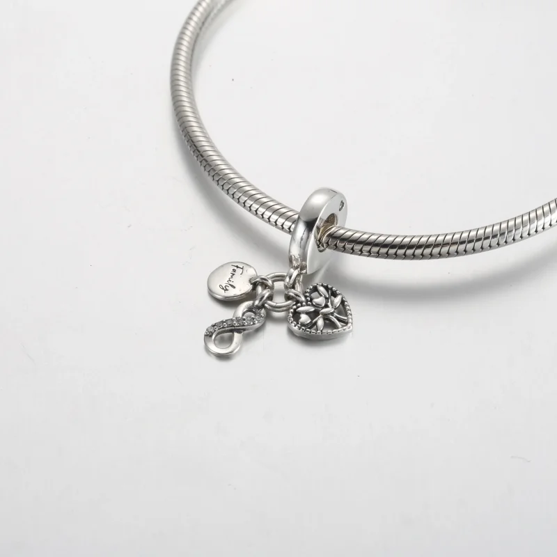 (immagine per) Charm pendente PANDORA triplo infinito della famiglia - 792201C01 - Visualizza 4