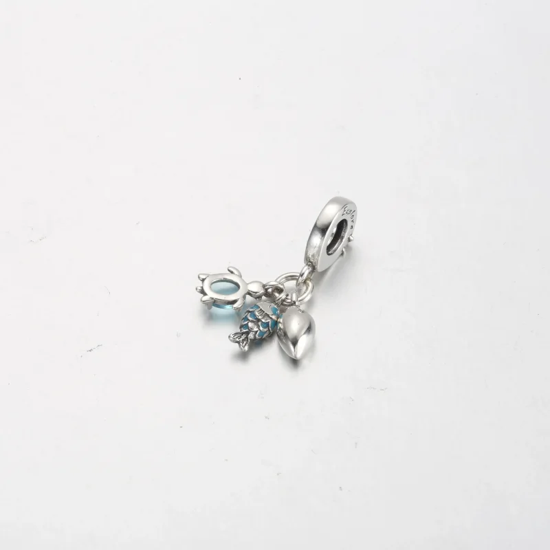 (immagine per) Charm pendente PANDORA triplo pesce, tartaruga marina e conchiglia - 791697C01 - Visualizza 3