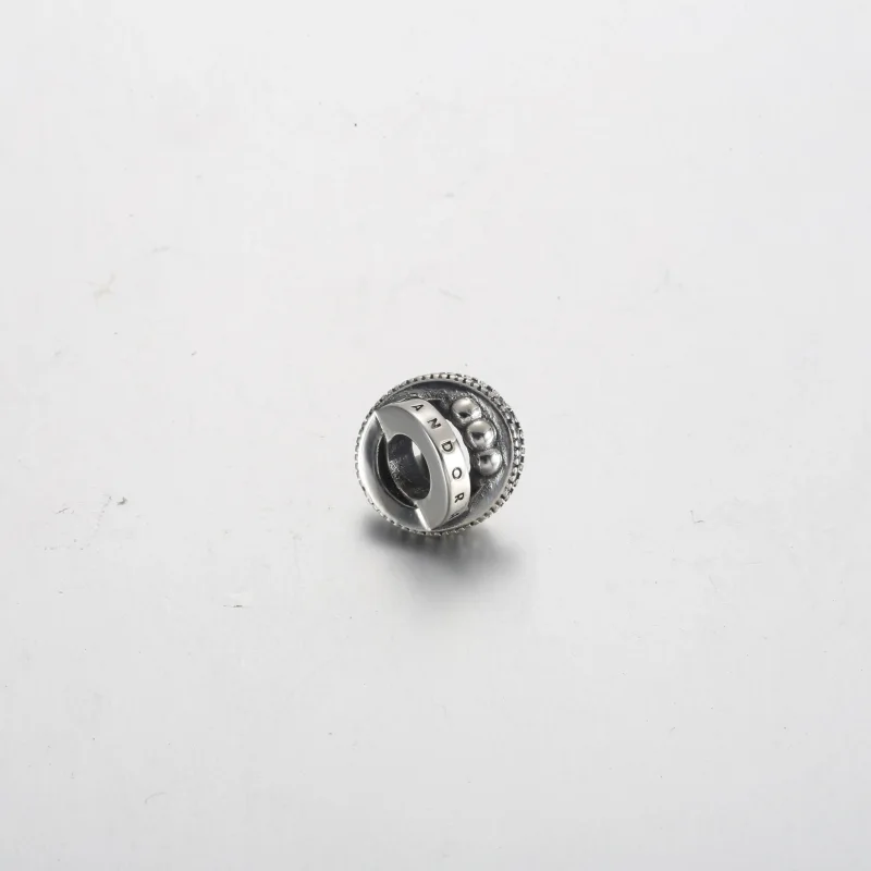 (immagine per) Ciondolo con logo Pandora, pavé e perline - 792317C01 - Visualizza 3