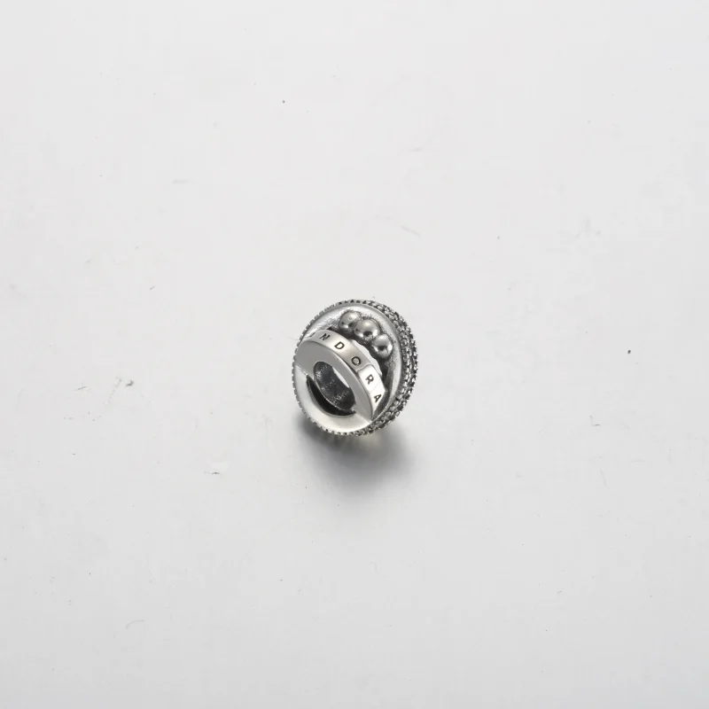 (immagine per) Ciondolo con logo Pandora, pavé e perline - 792317C01 - Visualizza 4