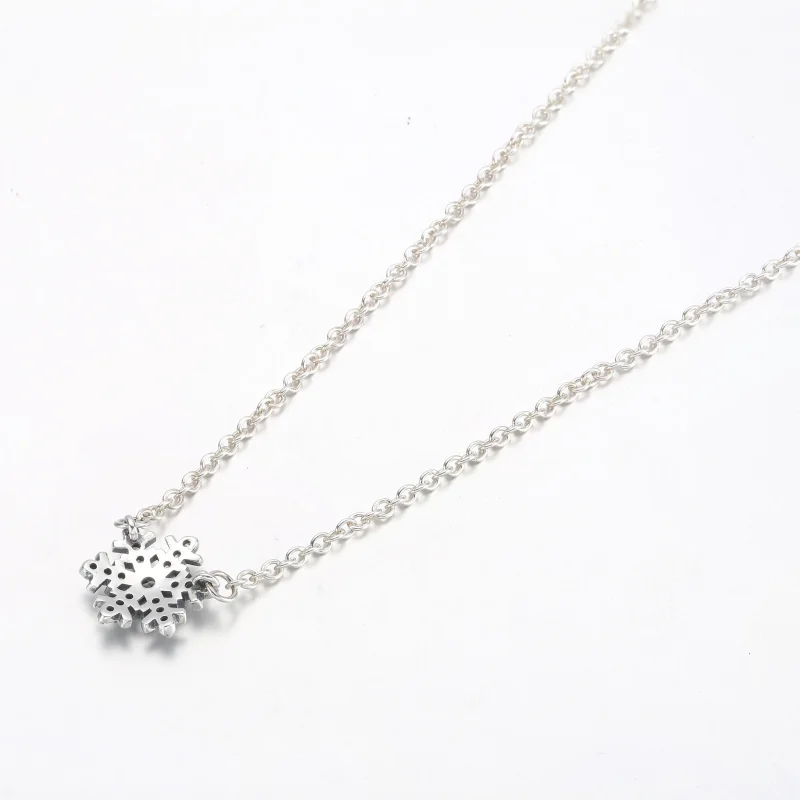 (immagine per) Collana con ciondolo fiocco di neve scintillante - 392371C01 - Visualizza 3