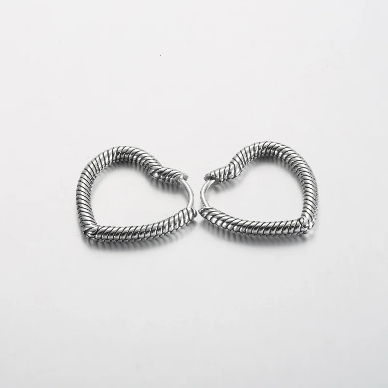 (immagine per) Orecchini a cerchio con ciondolo a cuore Pandora Moments - 292236C00 - Visualizza 4