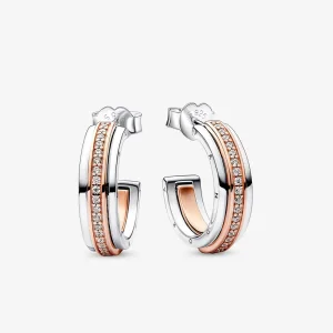 (immagine per) Orecchini a cerchio Pandora Signature con logo bicolore e pavé - 282737C01