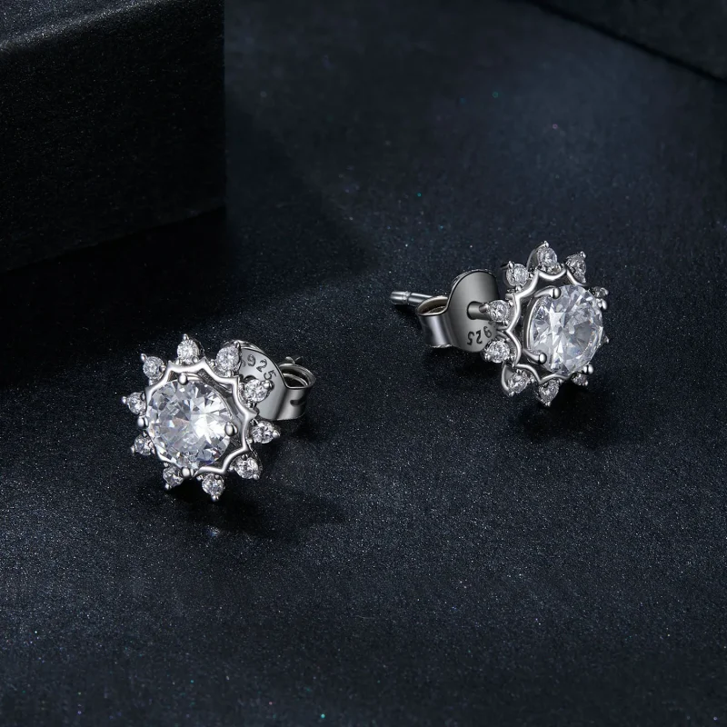 (immagine per) Orecchini PANDORA Style Brilliant Beauty con moissanite da 0,5 ct (due certifica - Visualizza 3
