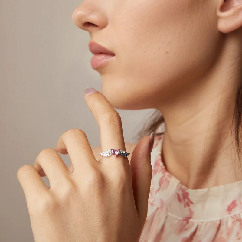 (immagine per) Anello con ali a forma di cuore in stile PANDORA - SCR874 - Visualizza 4