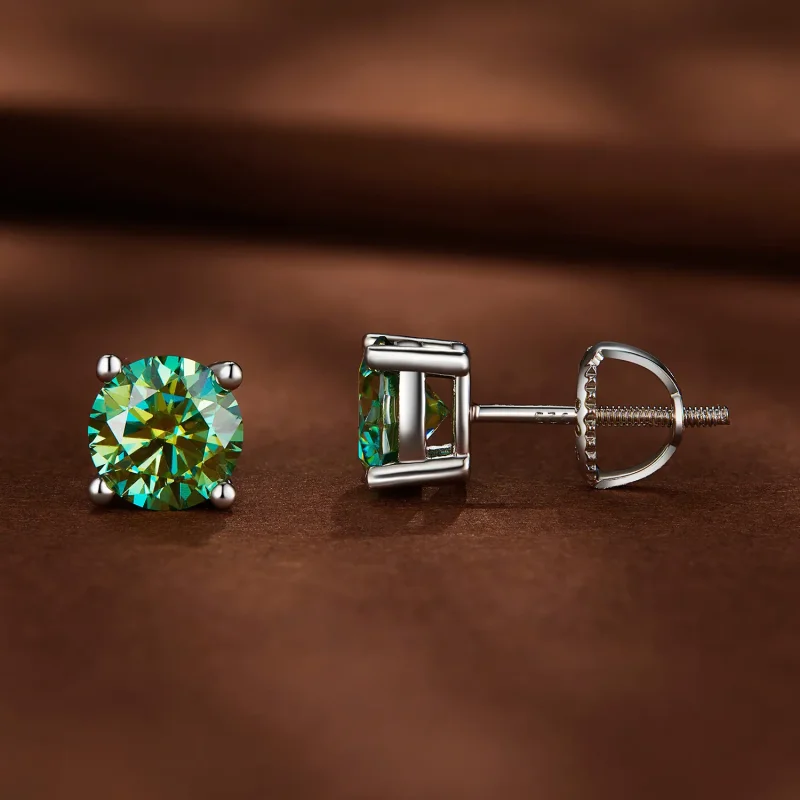 (immagine per) Orecchini a perno in stile Pandora con Moissanite da un carato e quattro griffe - Visualizza 2