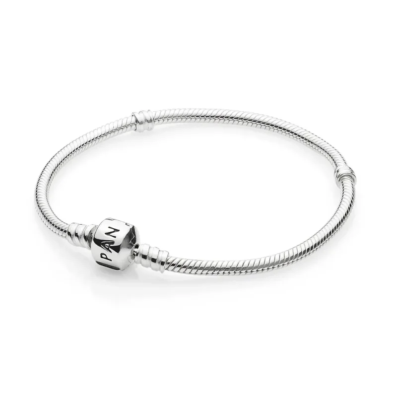 (immagine per) Bracciale Moments in Argento con Chiusura a Scomparsa - Pandora
