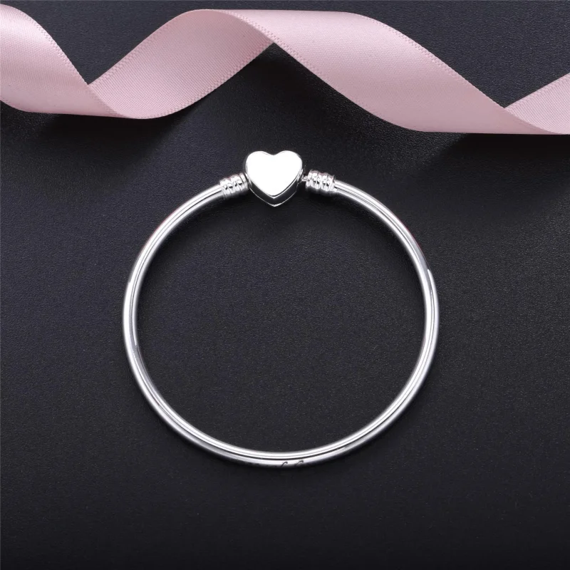 (immagine per) Bracciale rigido in argento Cuore trepidante - 590729CZ - Bracciali | PANDORA - Visualizza 3