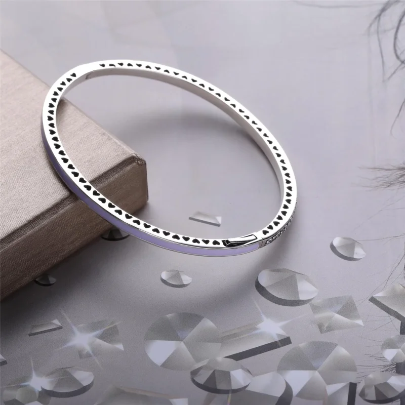 (immagine per) Bracciale Rigido PANDORA in argento zirconia cubica e smalto color lavanda, 5905 - Visualizza 3