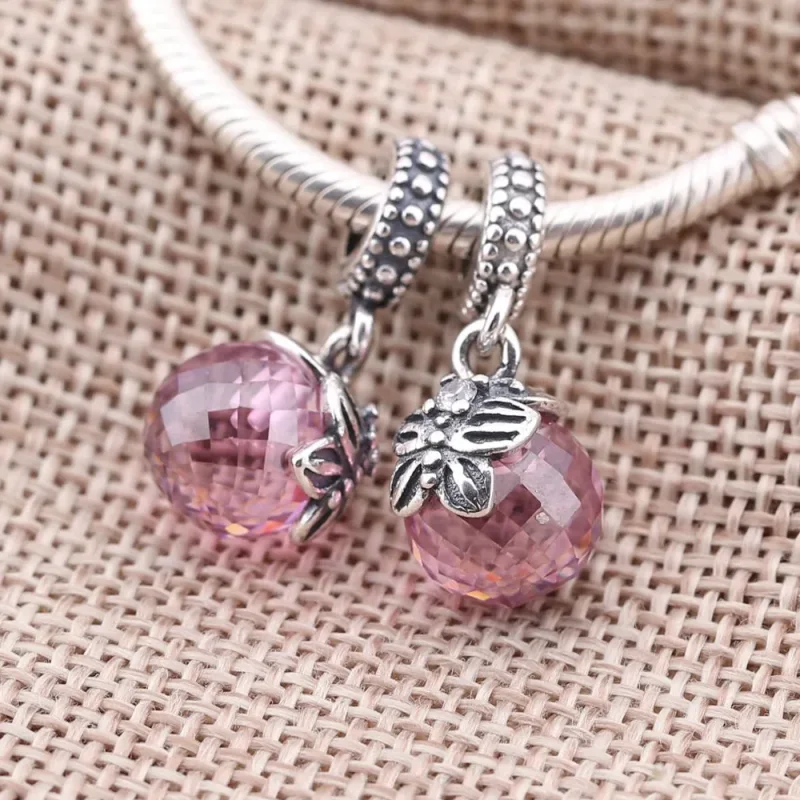 (immagine per) Charm con Pendente Goccia Rosa con Farfalla - 791258PCZ - Charm | PANDORA - Visualizza 2