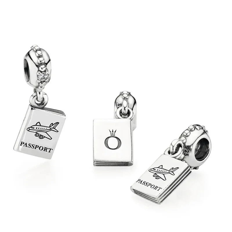 (immagine per) Charm con Pendente Passaporto - Pandora IT - Visualizza 4